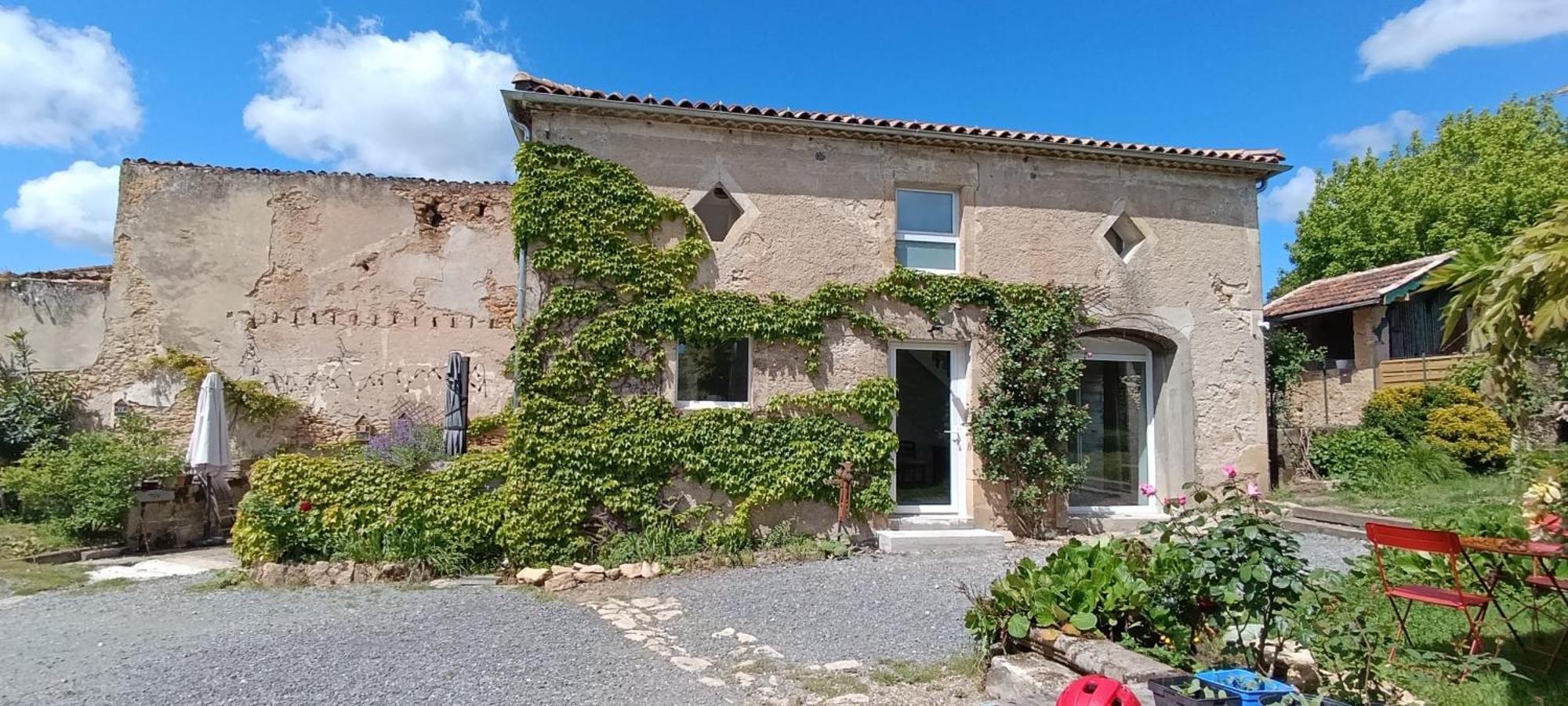 Maison Irondas Saint-Pierre-d'Aurillac Exteriér fotografie