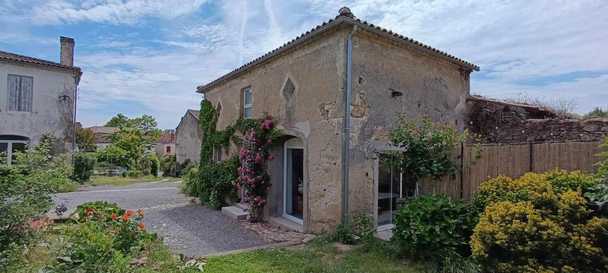 Maison Irondas Saint-Pierre-d'Aurillac Exteriér fotografie