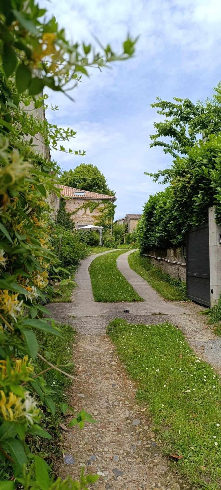 Maison Irondas Saint-Pierre-d'Aurillac Exteriér fotografie
