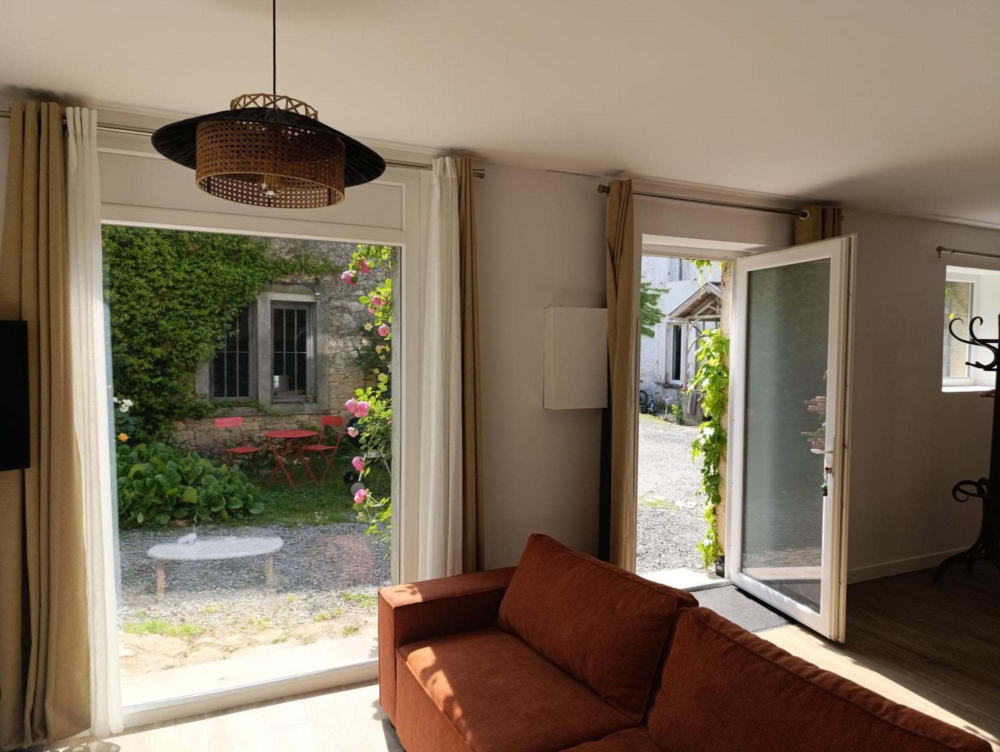 Maison Irondas Saint-Pierre-d'Aurillac Exteriér fotografie