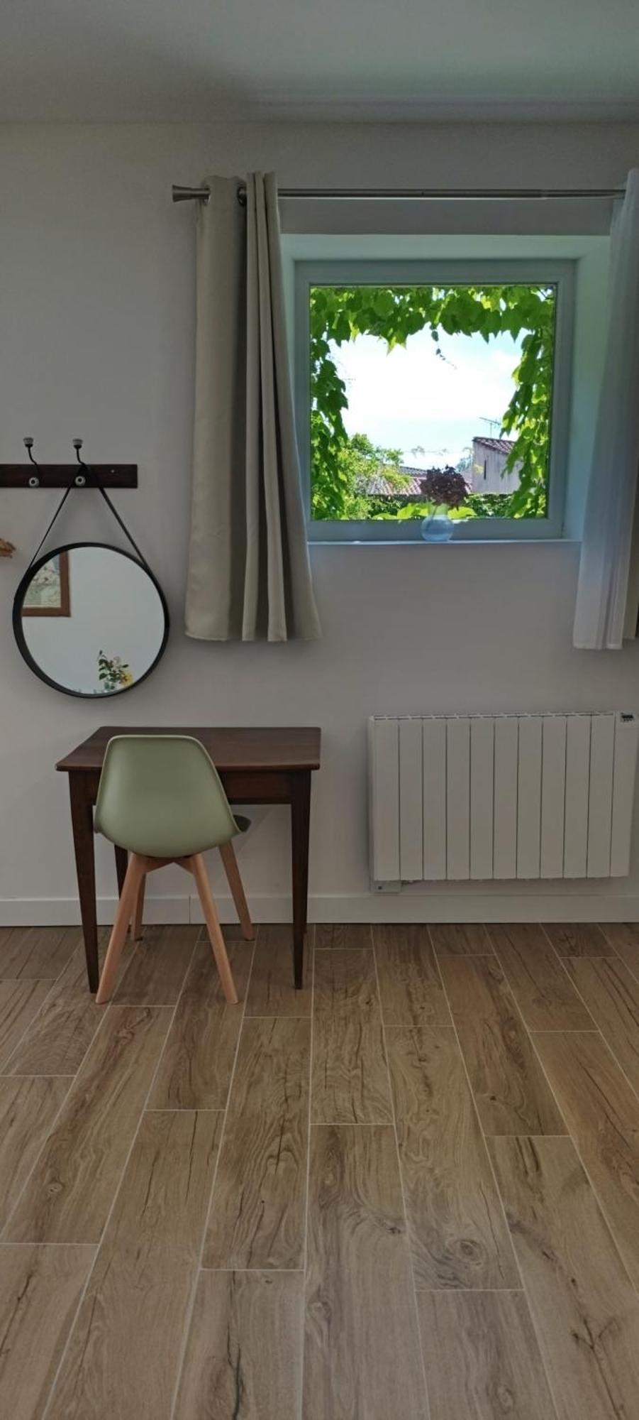 Maison Irondas Saint-Pierre-d'Aurillac Exteriér fotografie